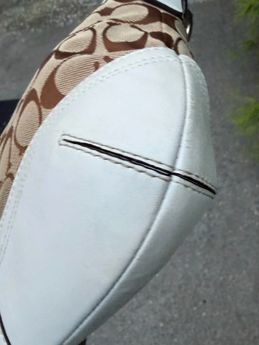 Coach Signature Buckle Shoulder Bag White Leather Trim & Canvas Hobo Y2K